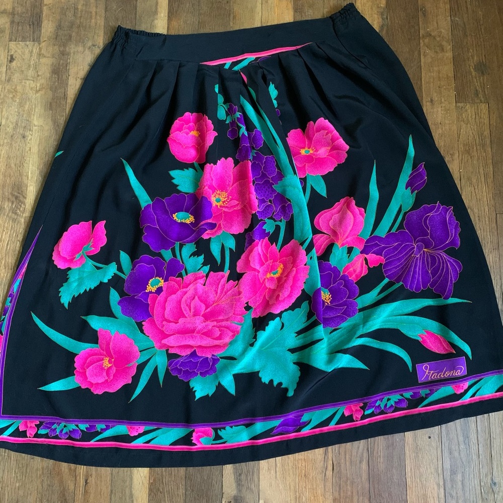 BEAUTIFUL VINTAGE SKIRT 🙌🏻